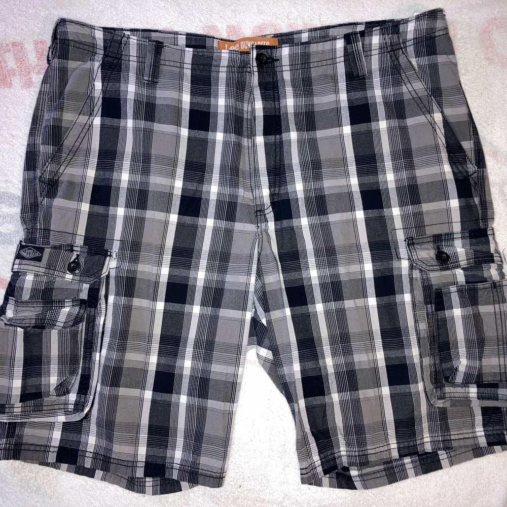 Lee Dungarees Men's Black Gray White Plaid Cargo Shorts Size 40